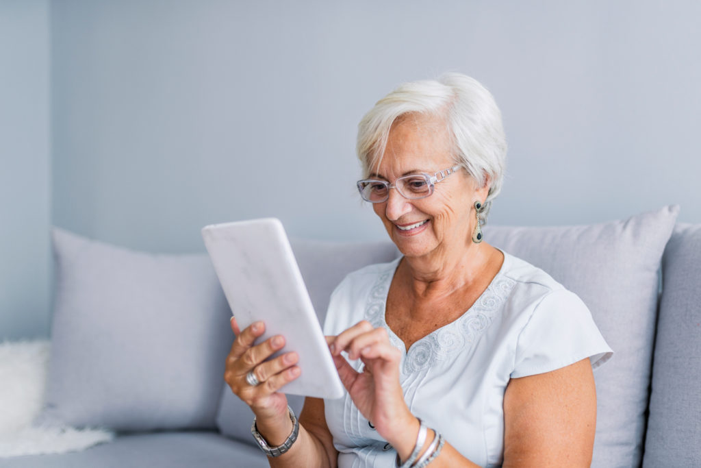 Résidence à la carte pour personnes en âge d'AVS qui souhaitent vivre une retraite agréable, sans souci et sans contrainte en totale indépendance et en toute sécurité